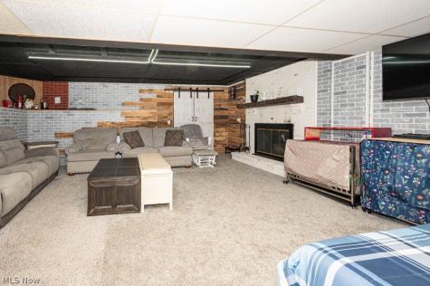 7308 Lake O Springs Avenue NW North Canton OH 44720