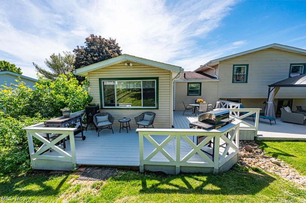 7308 Lake O Springs Avenue NW North Canton OH 44720