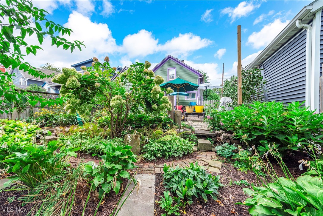 819 Brayton Avenue Cleveland OH 44113