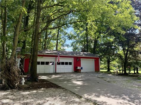 2717 Niles Vienna Road Niles OH 44446