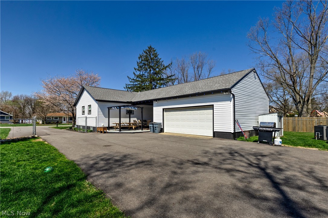 194 Fuller Drive NE Warren OH 44484
