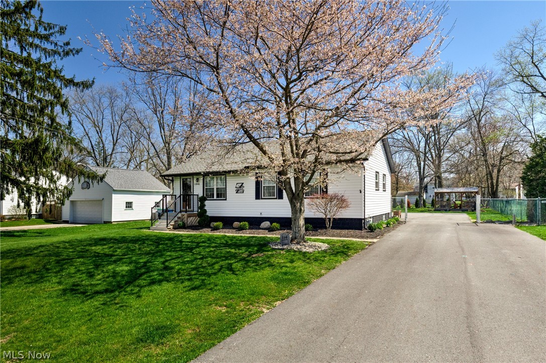 194 Fuller Drive NE Warren OH 44484