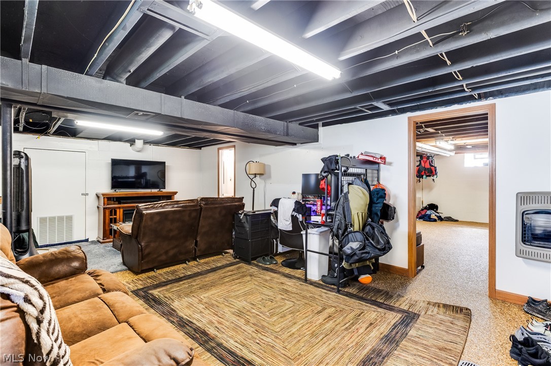 194 Fuller Drive NE Warren OH 44484