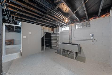 8219 Wainstead Drive Parma OH 44129