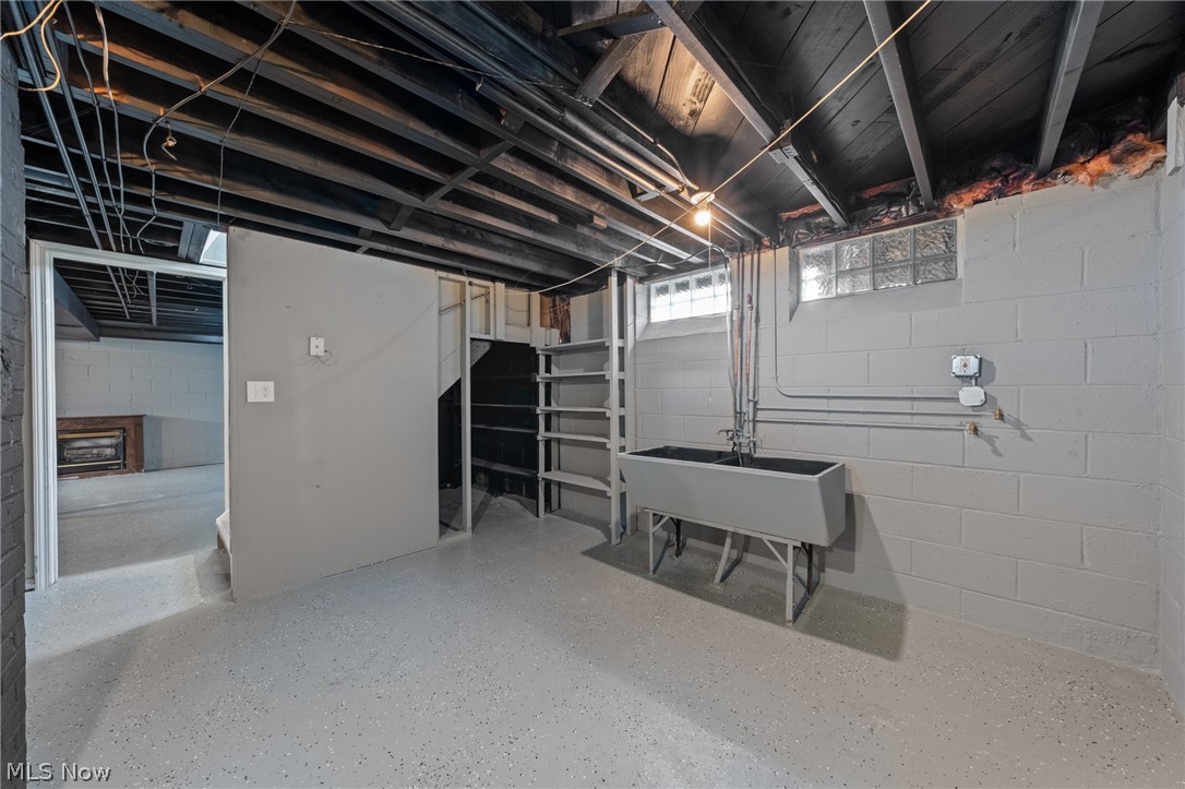 8219 Wainstead Drive Parma OH 44129