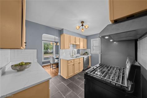 8219 Wainstead Drive Parma OH 44129
