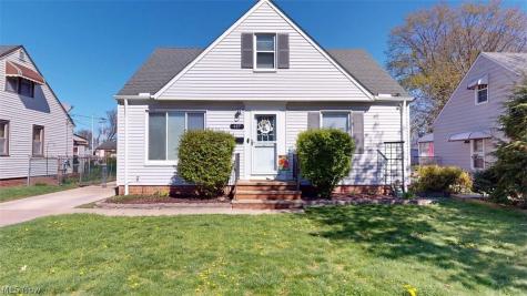 407 Maplewood Drive Willowick OH 44095