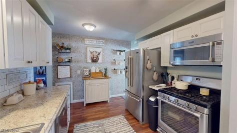 407 Maplewood Drive Willowick OH 44095
