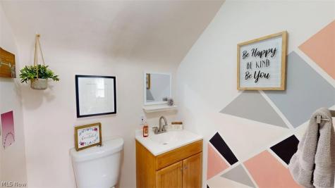 407 Maplewood Drive Willowick OH 44095
