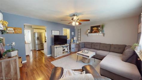 407 Maplewood Drive Willowick OH 44095