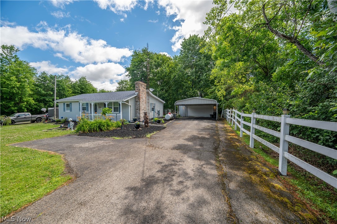 1227 N Pricetown Road Diamond OH 44412