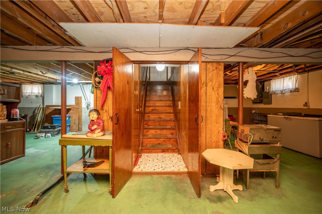1227 N Pricetown Road Diamond OH 44412