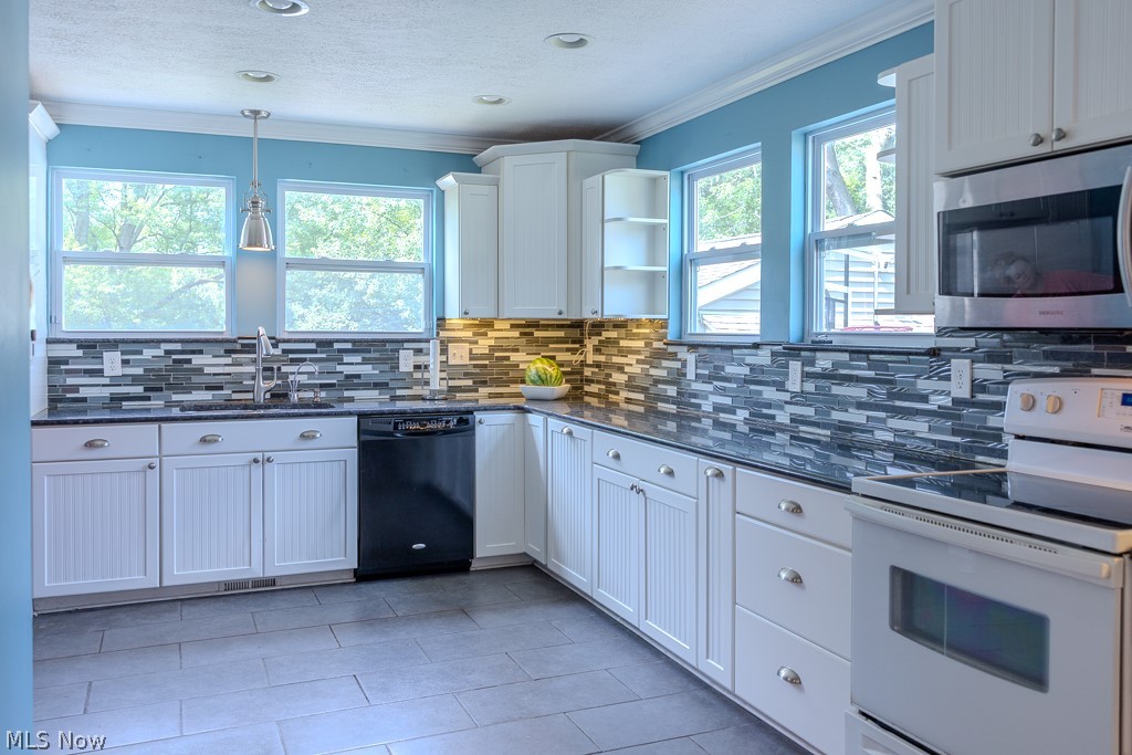 2255 Briner Avenue Akron OH 44305