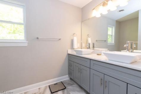 2985 Gale Road Willoughby OH 44094