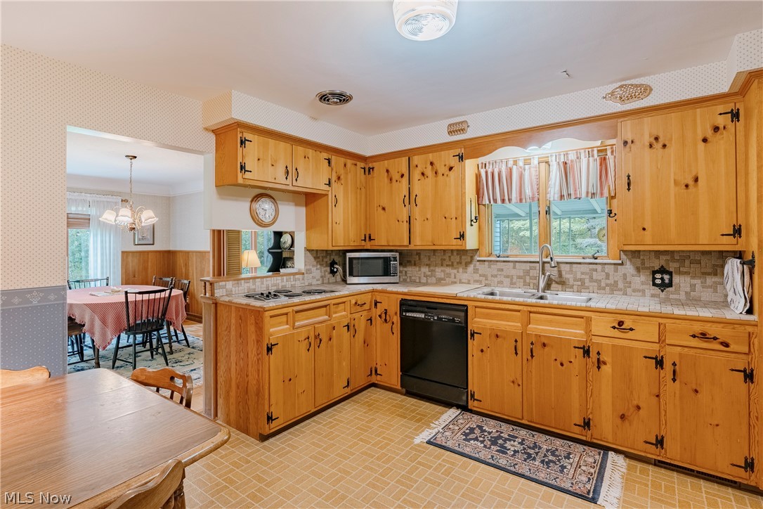 110 Meadow Lane Solon OH 44139