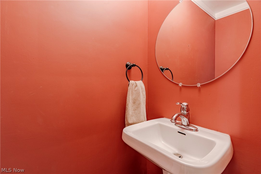 110 Meadow Lane Solon OH 44139