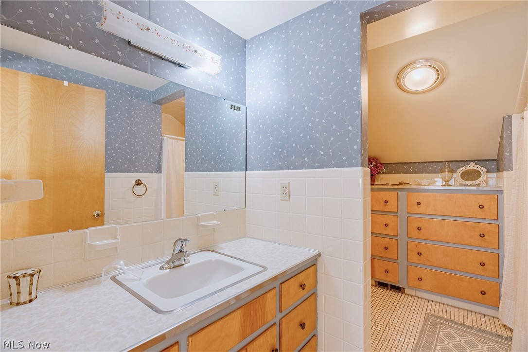 110 Meadow Lane Solon OH 44139