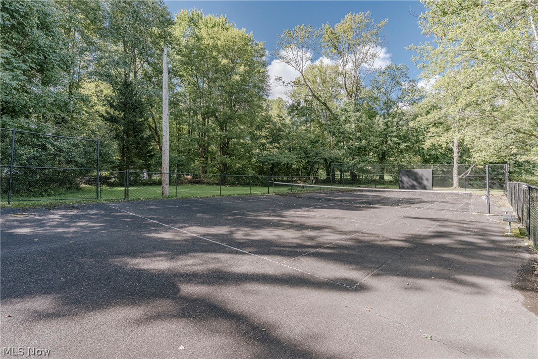 110 Meadow Lane Solon OH 44139