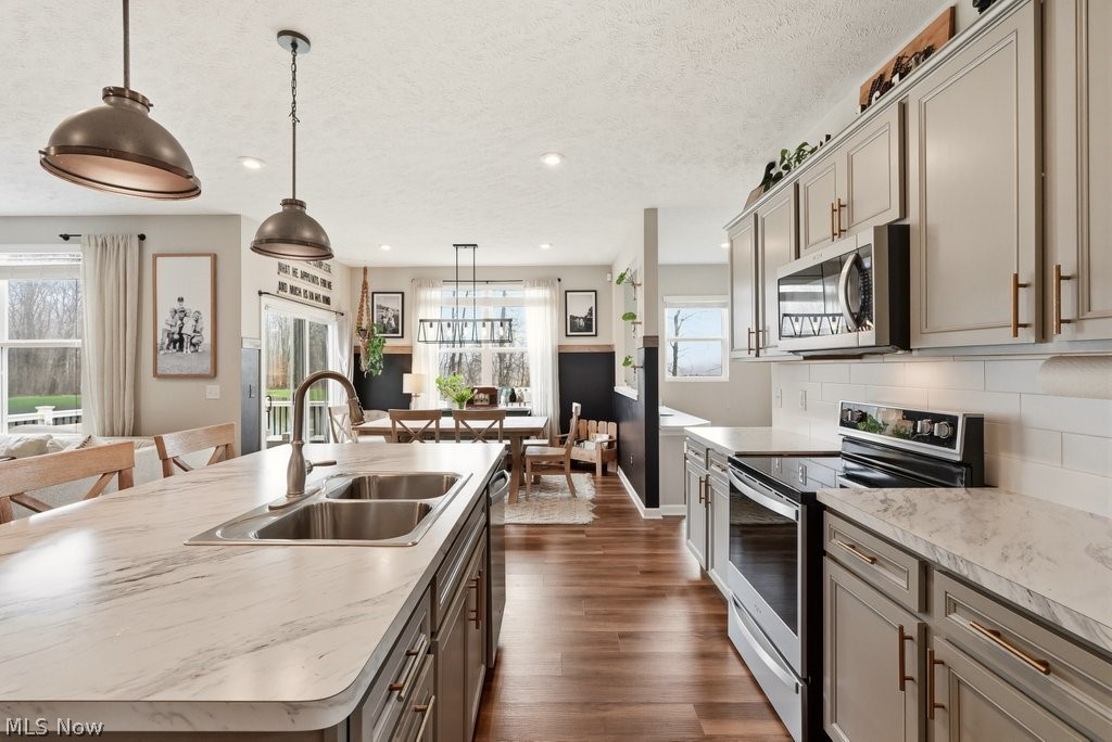 1812 Cobham Lane Wadsworth OH 44281