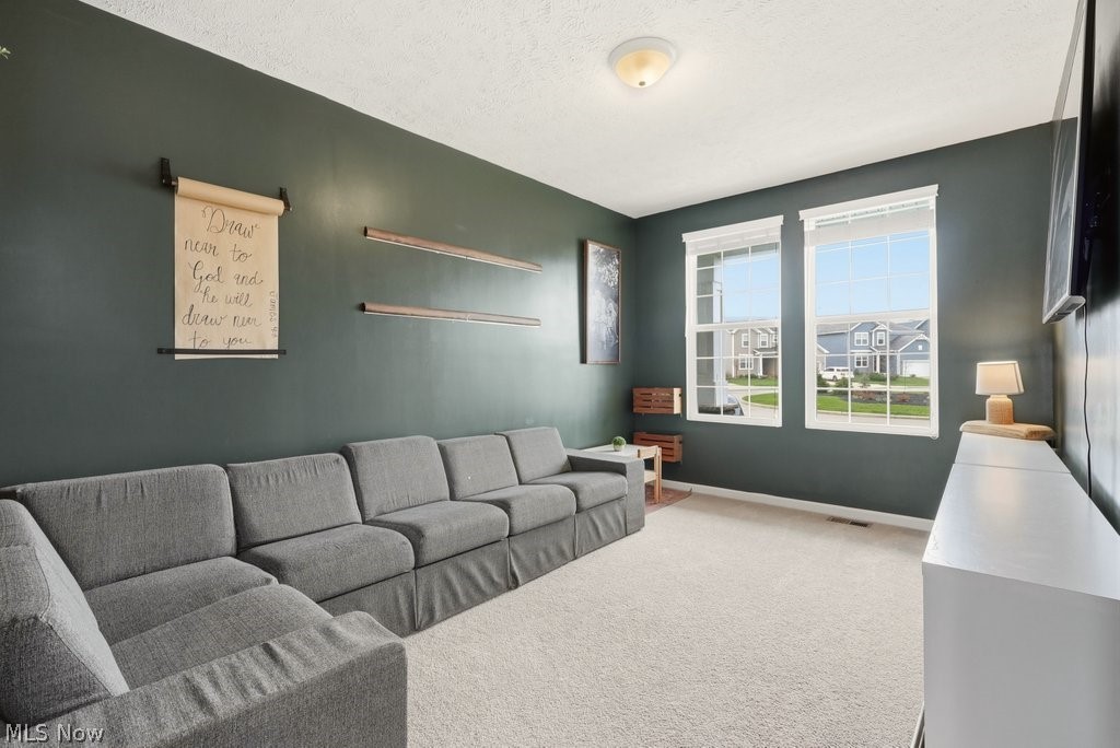 1812 Cobham Lane Wadsworth OH 44281