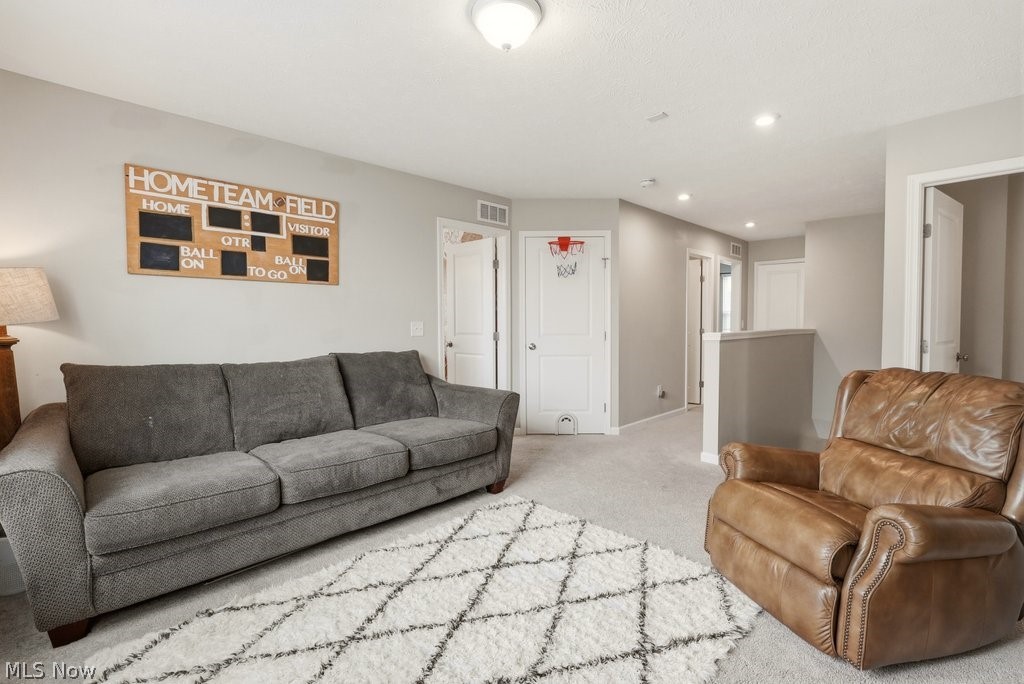1812 Cobham Lane Wadsworth OH 44281