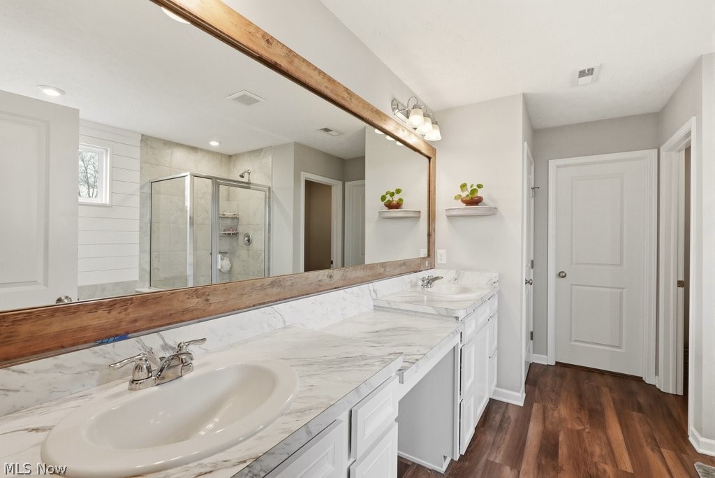 1812 Cobham Lane Wadsworth OH 44281