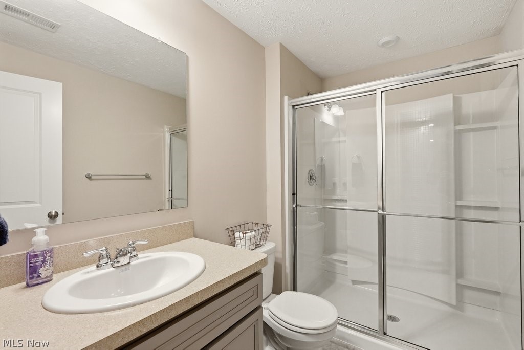 1812 Cobham Lane Wadsworth OH 44281