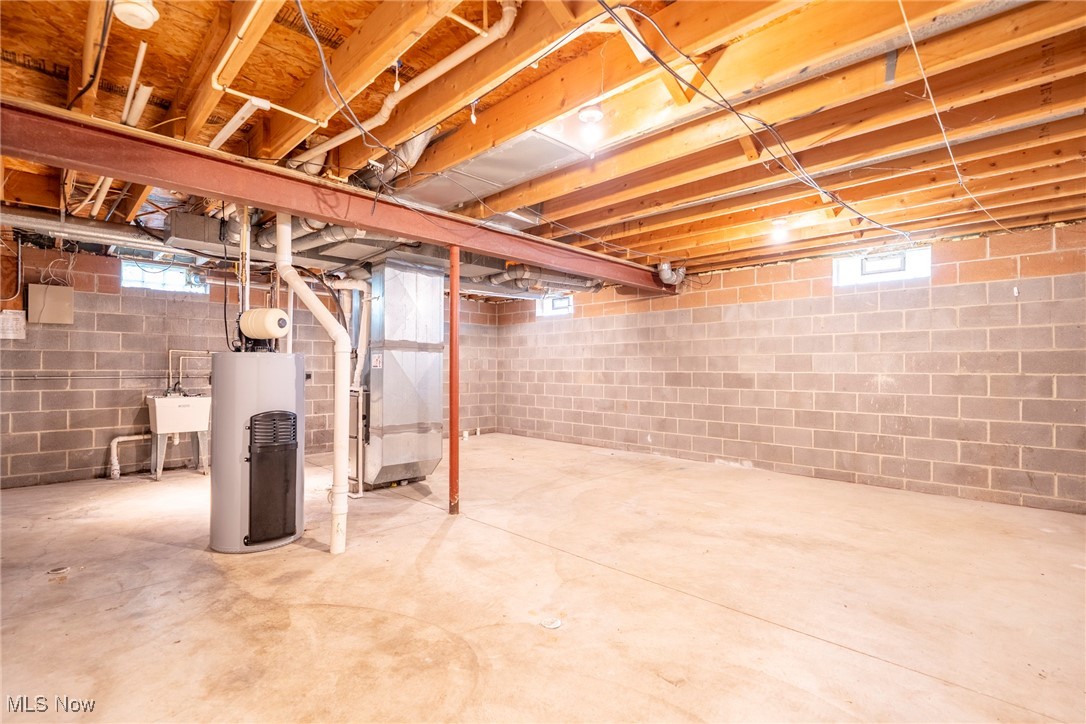 6529 Newman Avenue Cleveland OH 44127