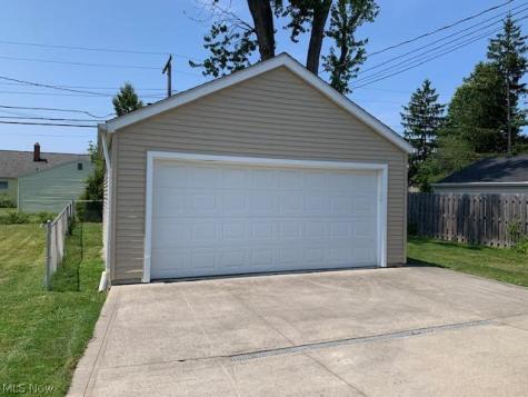 370 E 309th Street Willowick OH 44095