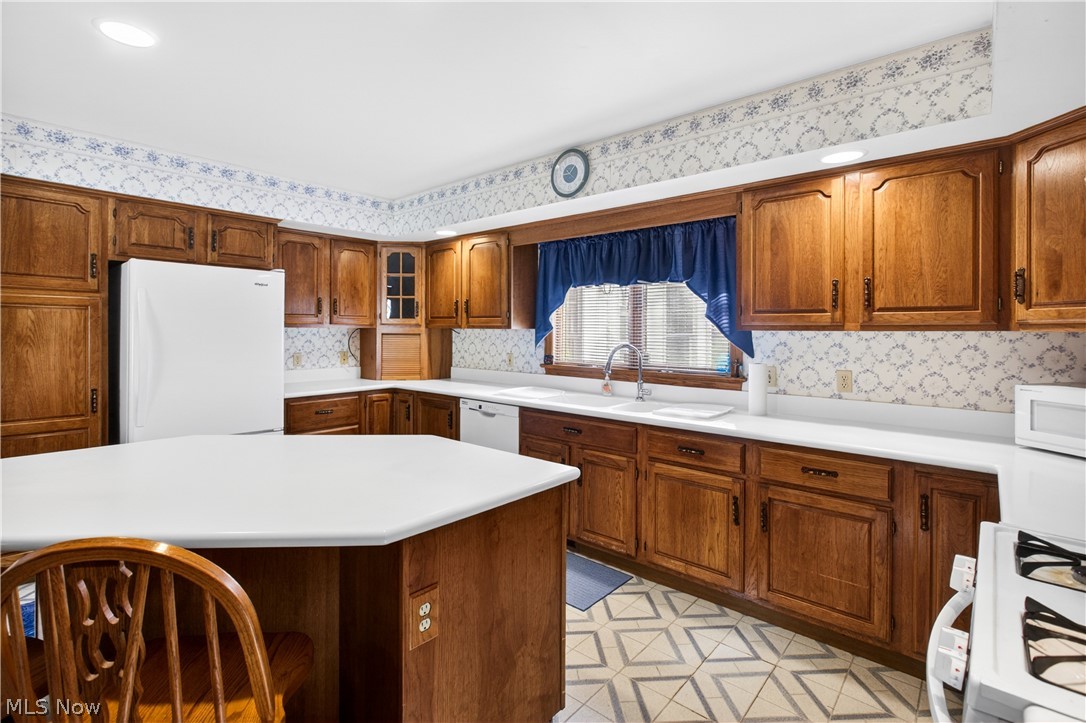 5144 Old Colony Road NW Warren OH 44481