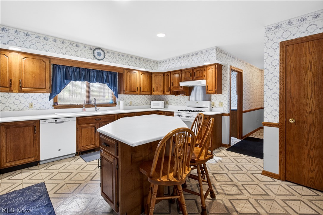 5144 Old Colony Road NW Warren OH 44481