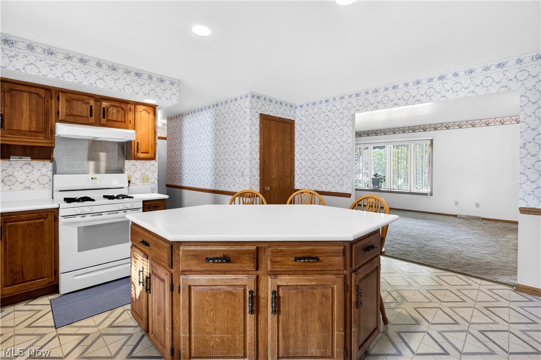 5144 Old Colony Road NW Warren OH 44481