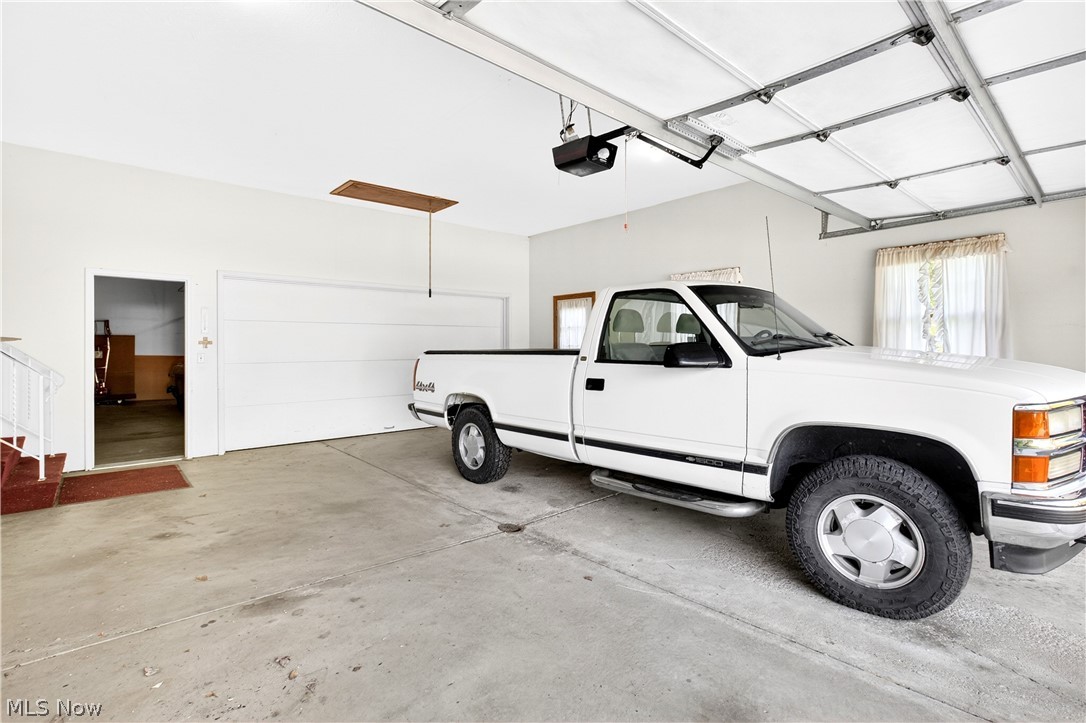 5144 Old Colony Road NW Warren OH 44481