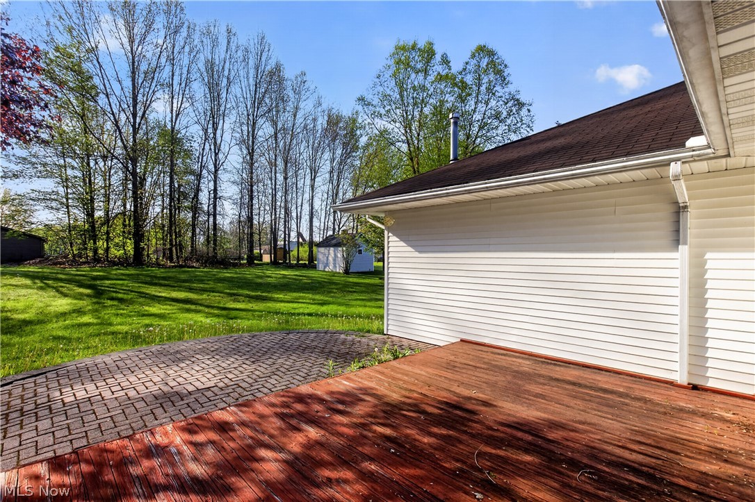 5144 Old Colony Road NW Warren OH 44481
