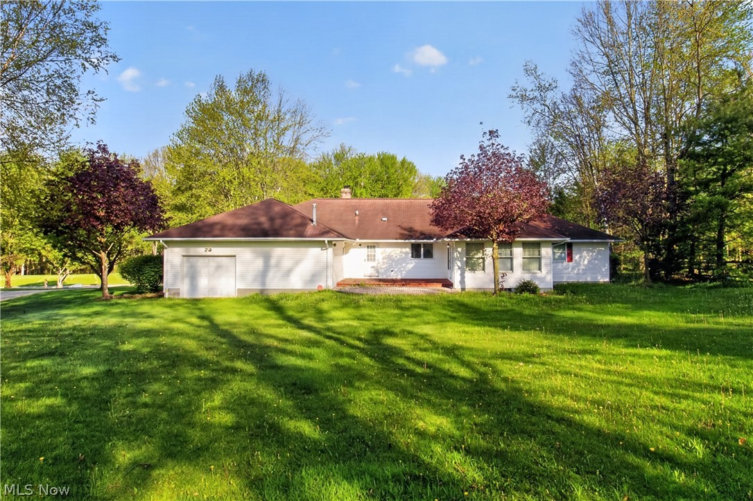 5144 Old Colony Road NW Warren OH 44481
