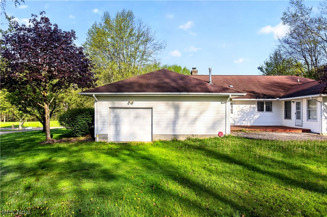 5144 Old Colony Road NW Warren OH 44481