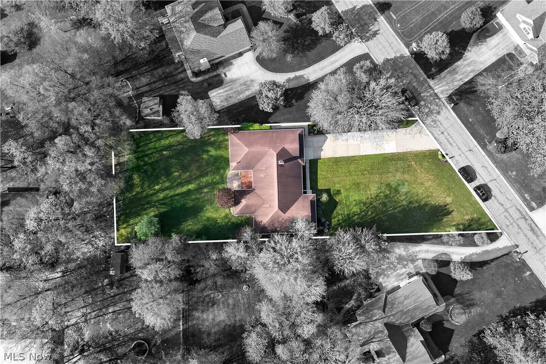 5144 Old Colony Road NW Warren OH 44481