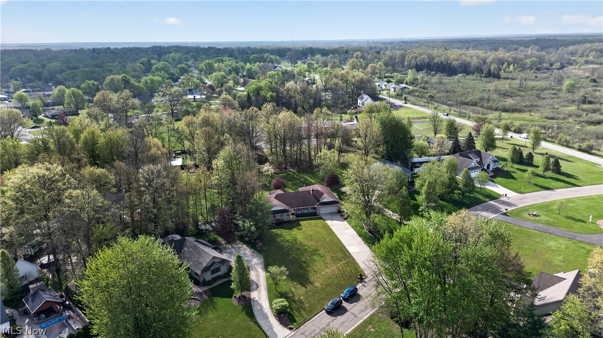 5144 Old Colony Road NW Warren OH 44481