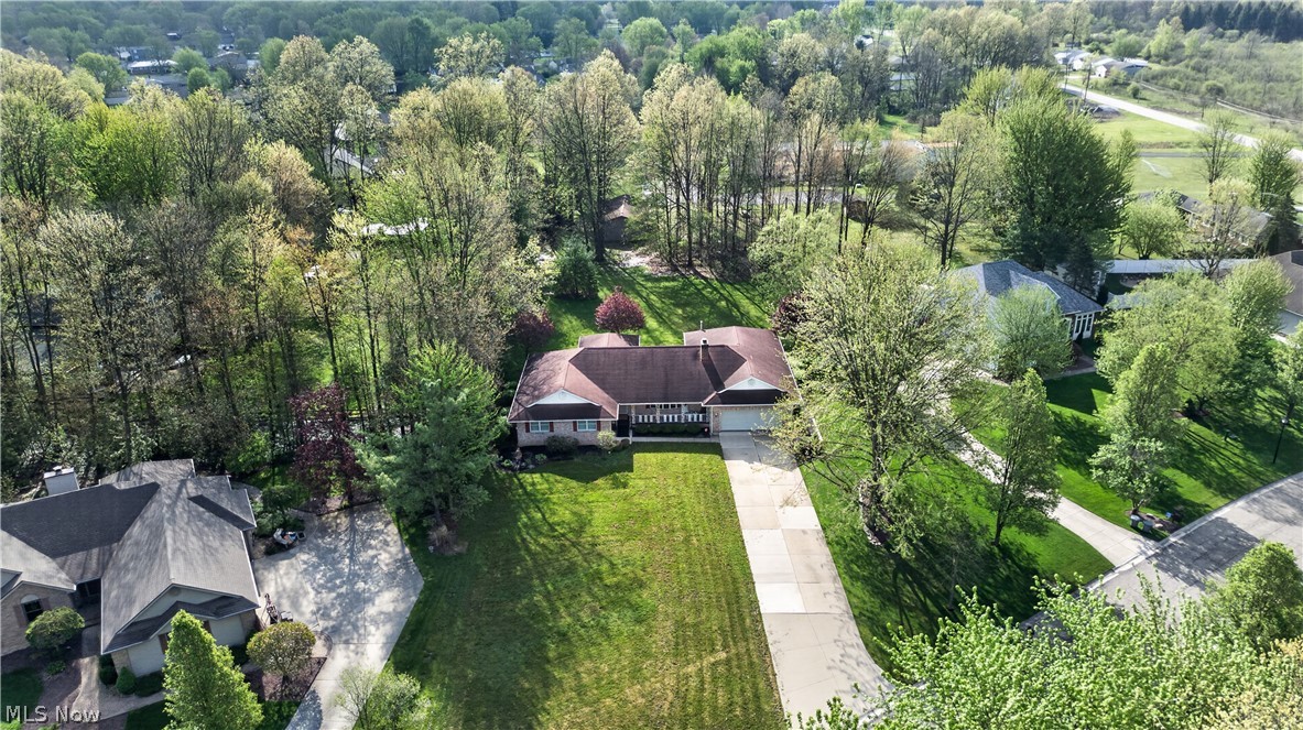 5144 Old Colony Road NW Warren OH 44481