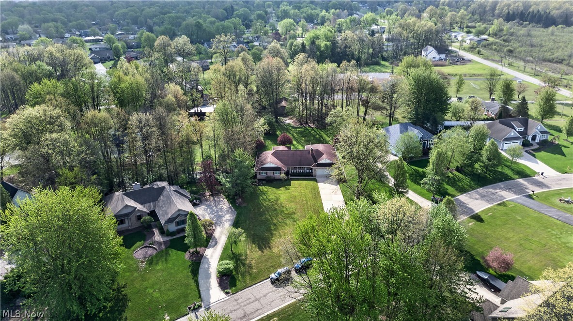 5144 Old Colony Road NW Warren OH 44481