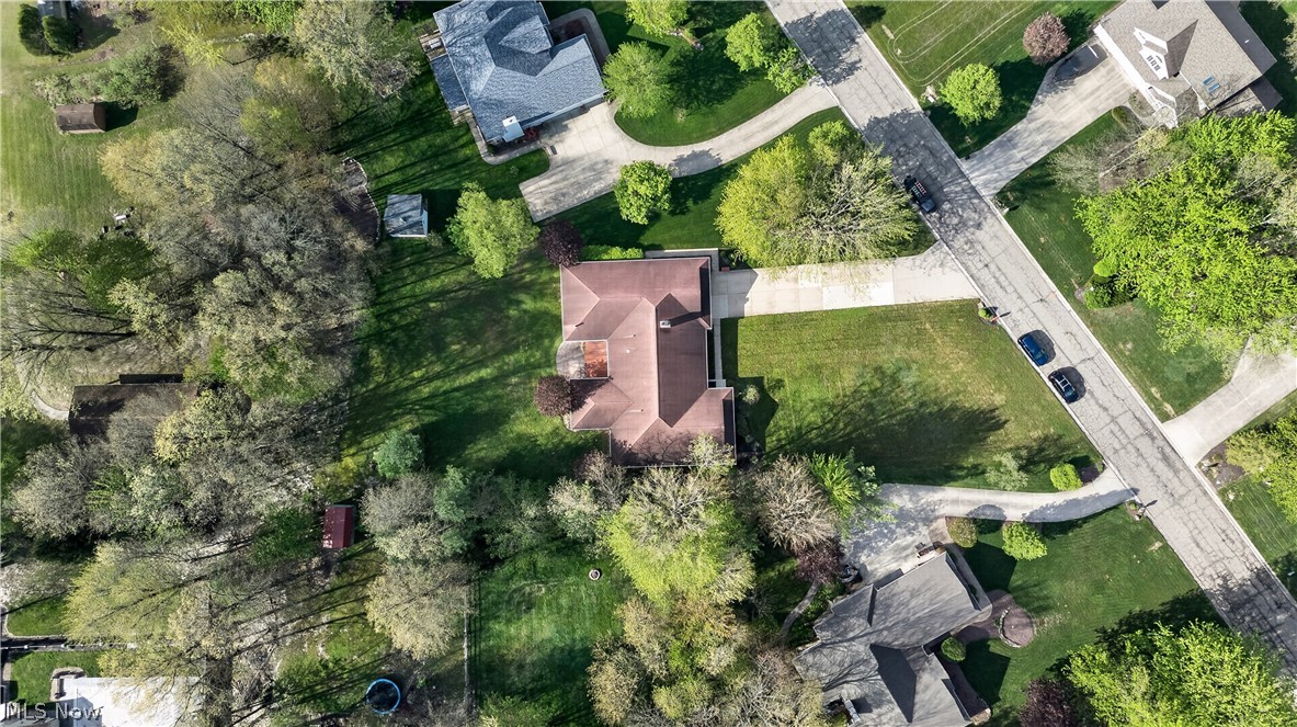 5144 Old Colony Road NW Warren OH 44481