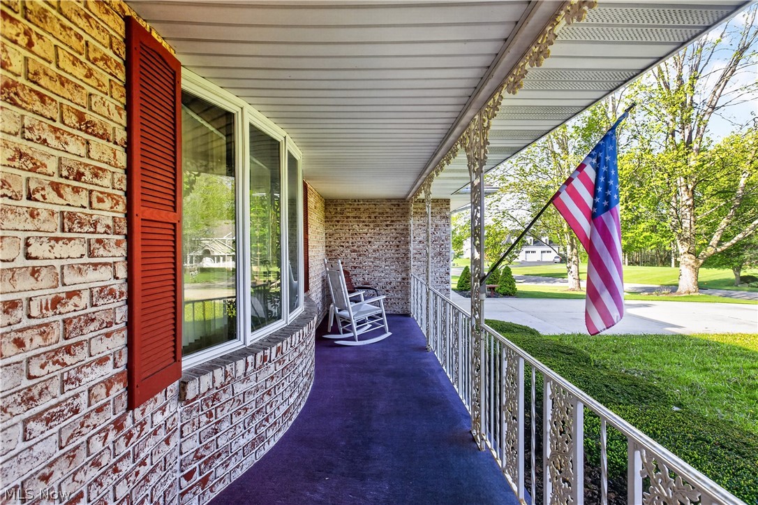 5144 Old Colony Road NW Warren OH 44481