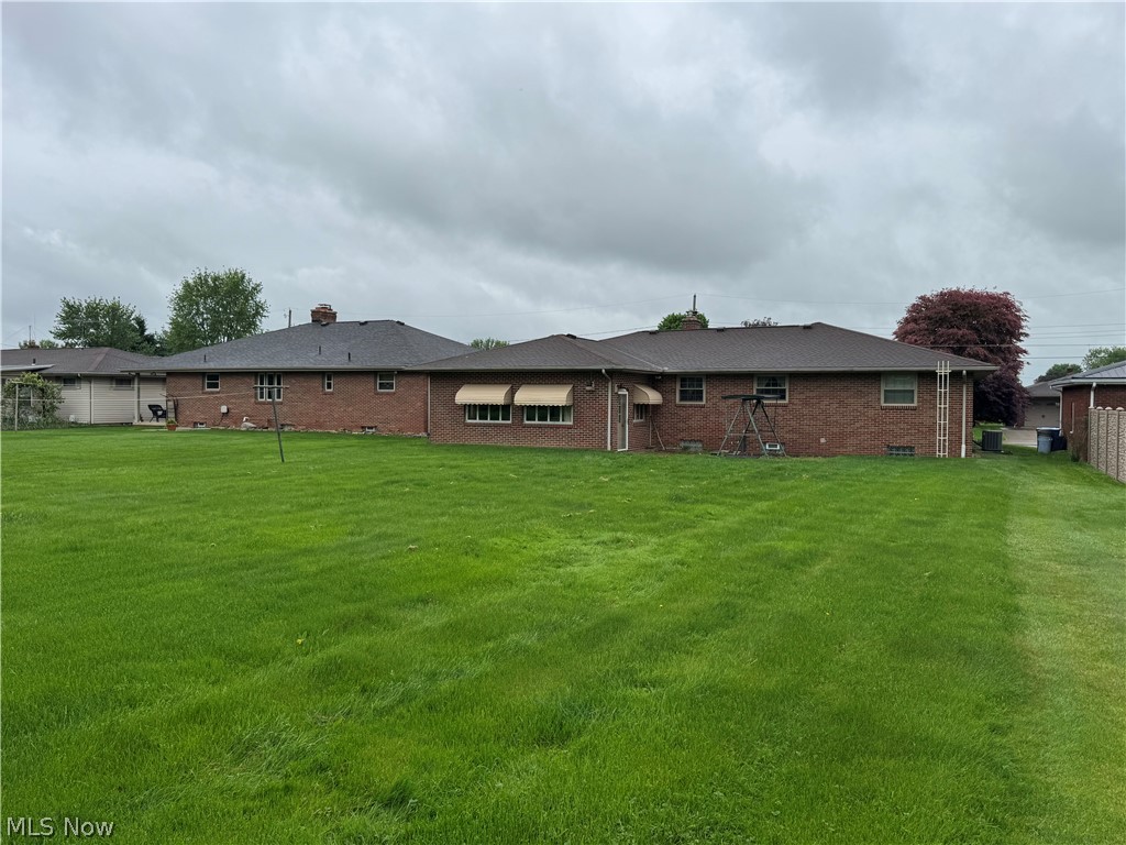 592 W Omar Street Struthers OH 44471