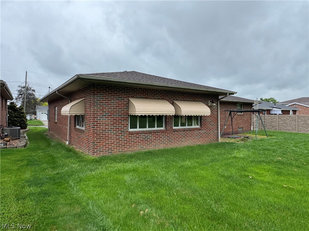 592 W Omar Street Struthers OH 44471