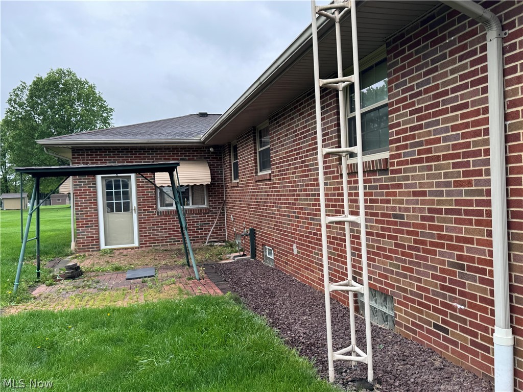 592 W Omar Street Struthers OH 44471