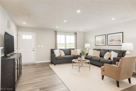 104 Pine Trails Doylestown OH 44230