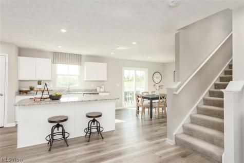 104 Pine Trails Doylestown OH 44230