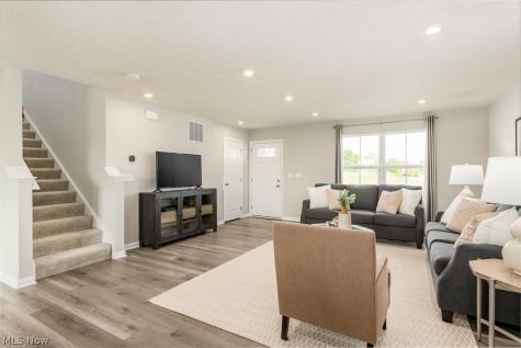 104 Pine Trails Doylestown OH 44230
