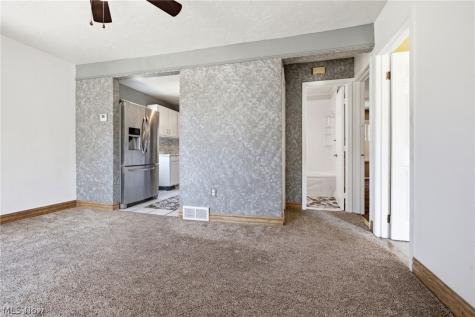 1489 E 361st Street Eastlake OH 44095