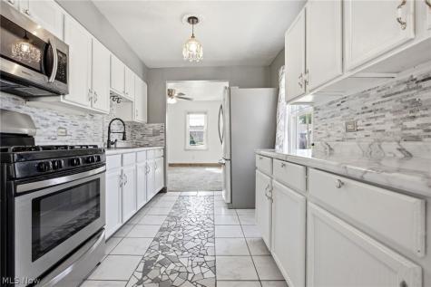 1489 E 361st Street Eastlake OH 44095